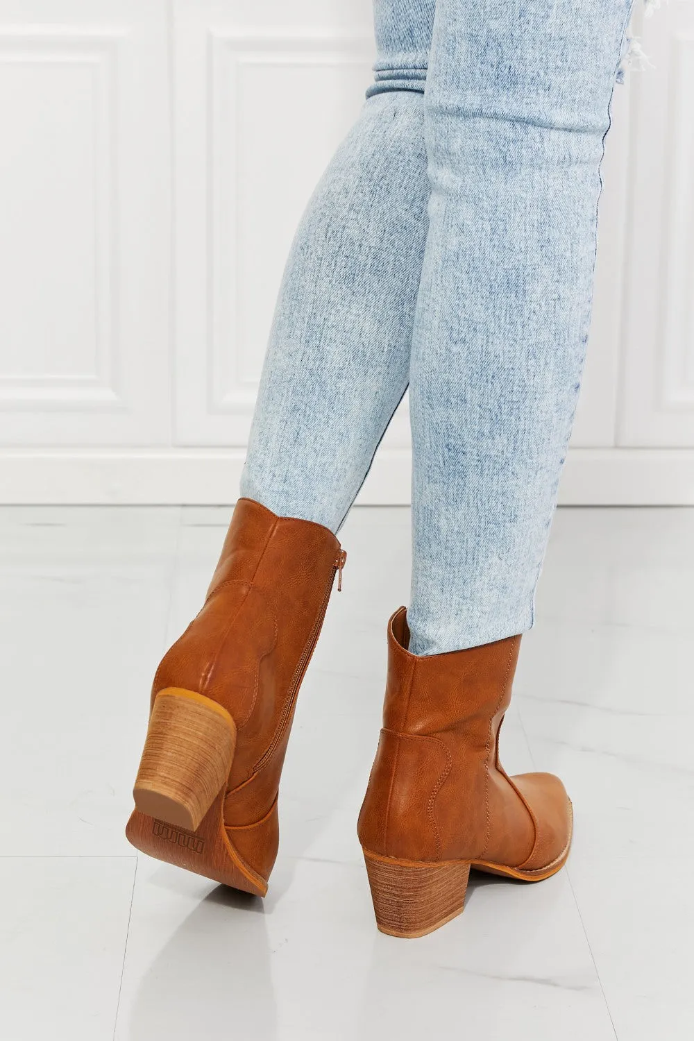 Western Chic: MMShoes Watertower Town Faux Leather Western Ankle Boots in Ochre